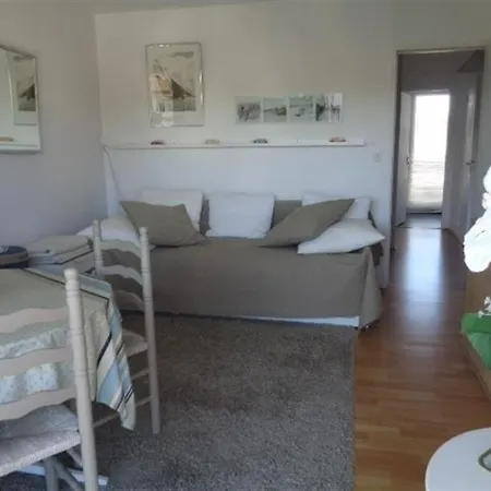 - Appartement *